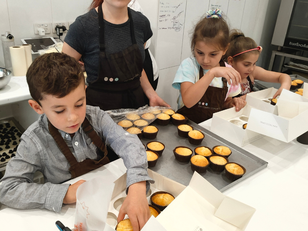 Kids' Christmas Cupcake Decorating Class